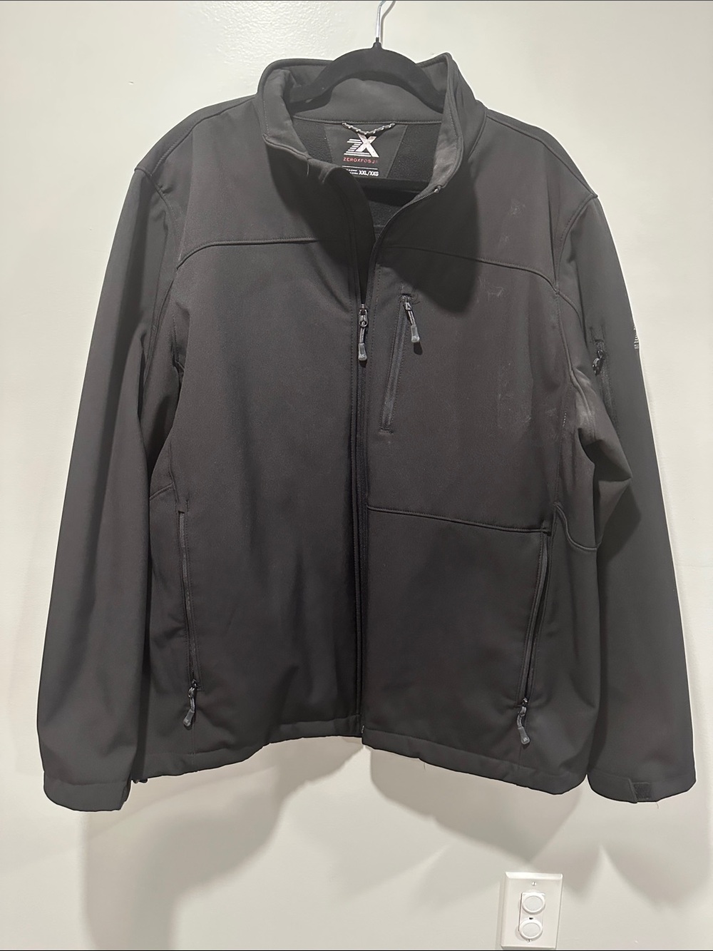 ZeroXposur Men’s Black Lightweight Softshell Jacket